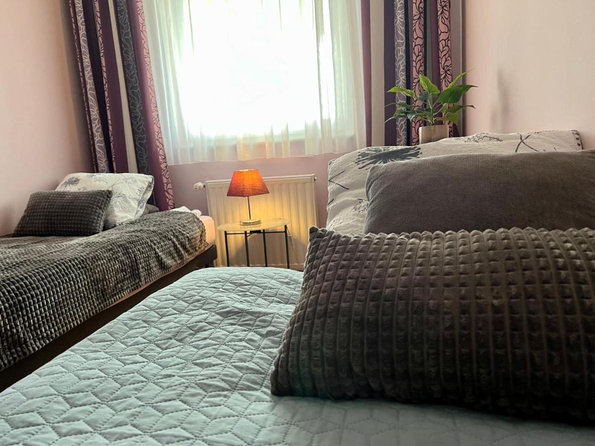 Lakeside Family Apartment Шиофок Экстерьер фото